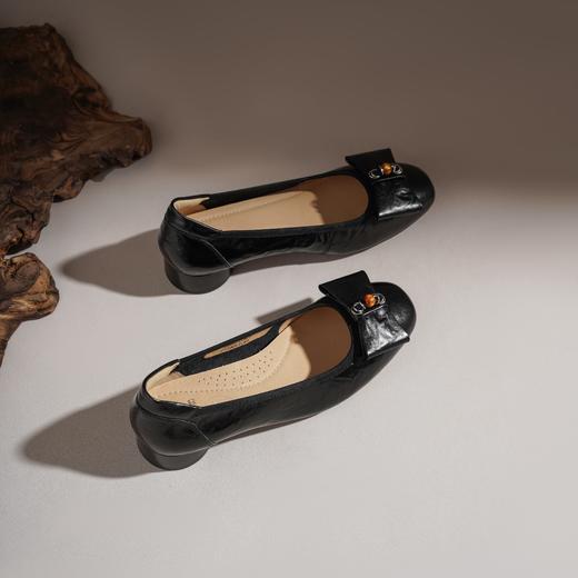 【牛皮革】西村名物2026年冬季新款舒适低跟简洁优雅浅口单鞋T26AE17361 商品图9