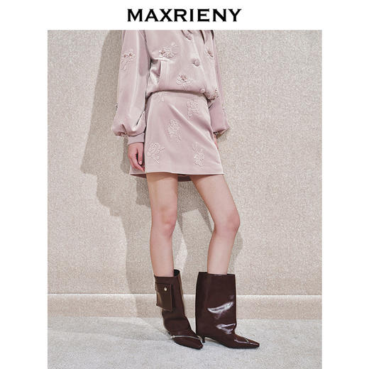 玛克门店发货：MAXRIENY宫廷压花半裙精致a摆短裙(货号:MC85SK801) 商品图2