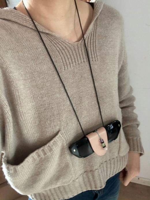 SpoiledBrat Jewelry质感上乘的小羊皮和天然彩石眼镜链 商品图6