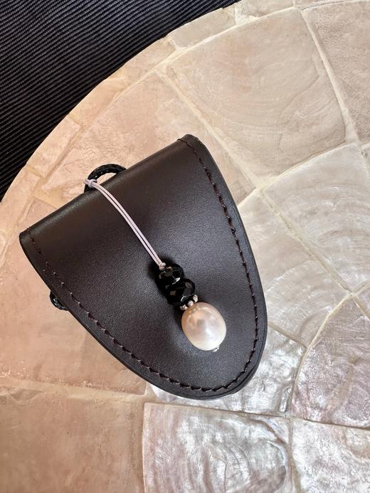 SpoiledBrat Jewelry质感上乘的小羊皮和天然彩石眼镜链 商品图10