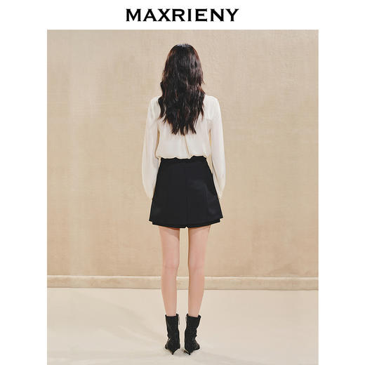 玛克门店发货：MAXRIENY优雅慵懒风缎面衬衫女立体玫瑰装饰上衣(货号:MS85TP503) 商品图3