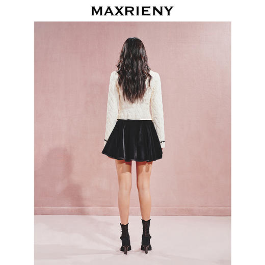 MAXRIENY【商场同款】MAXRIENY精致休闲感丝绒半裙新款高腰A字裙(货号:MC85SK501) 商品图3