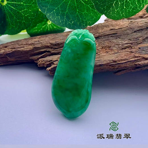 派瑞翡翠 翡翠挂件 糯种 满绿 商品图0