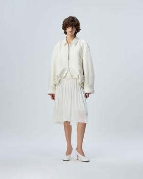 下摆抽褶外套
