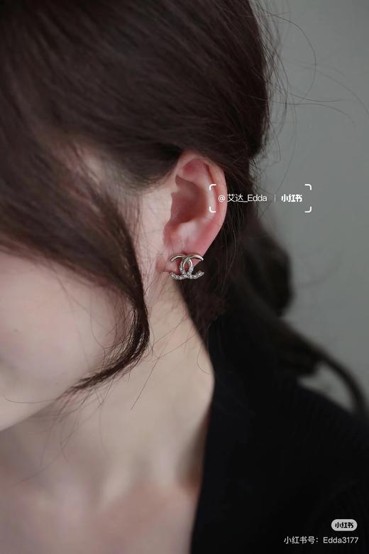 双C镶钻耳钉，经典Logo设计， Chanel的经典美学 商品图6