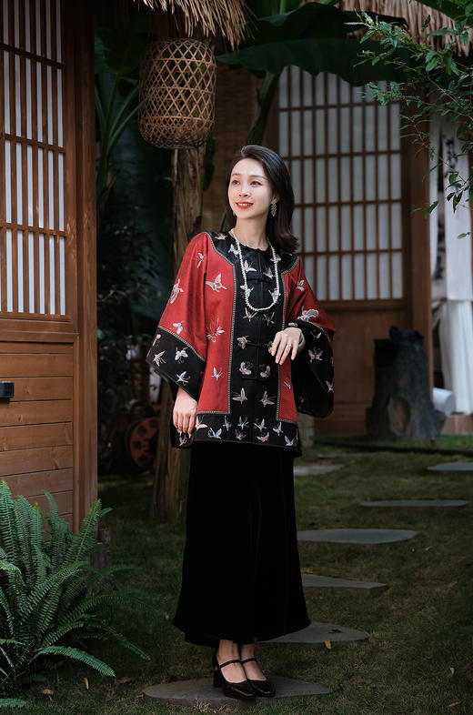 盛唐牡丹盛奢系列 | 手推绣蝴蝶对襟上衣 商品图4