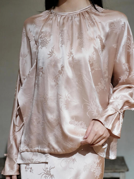 盛唐牡丹 | 银粉梅兰竹菊真丝女上衣 商品图2