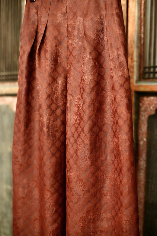 盛唐牡丹 | 重缎罗底红云纱阔腿裤 商品图1