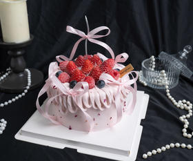 蝴蝶结草莓蛋糕（提前4小时预定）