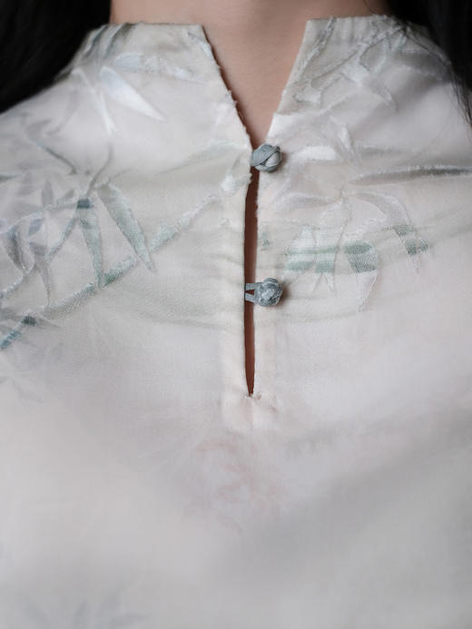 盛唐牡丹 | 竹烟波月真丝绡女上衣 商品图3