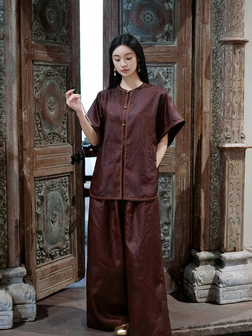 盛唐牡丹 | 紫檀色重缎红云纱阔腿裤 商品图1