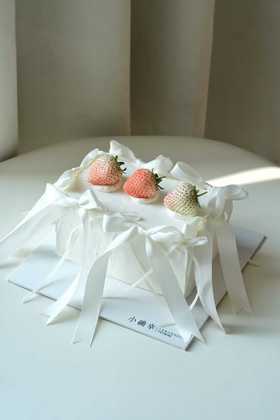 情人节粉玉草莓·奶油蛋糕