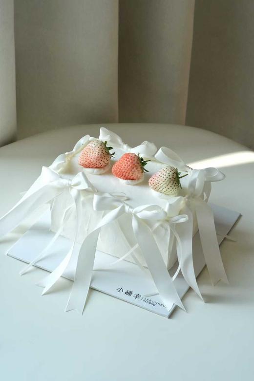 情人节粉玉草莓·奶油蛋糕 商品图0