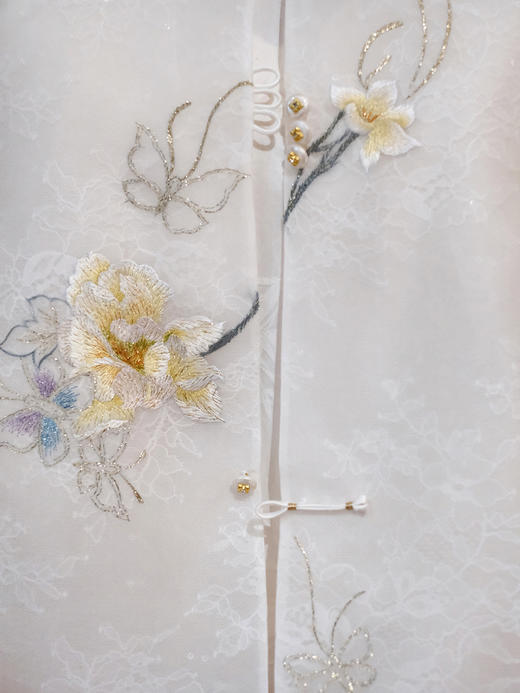 盛唐牡丹大师系列-卢梅红 | 月执金蕊真丝蕾丝面刺绣马甲 商品图3