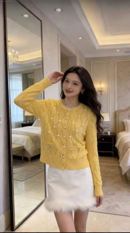 玛克门店发货：亮光黄毛衣货号：MF86JA756Y30 商品图0