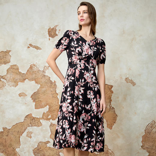 EITIE爱特爱复古鸡心领收腰印花修身连衣裙春季新款8107827 商品图2