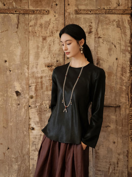 盛唐婧 | 本色行云重磅真丝香云纱斜裁圆领上衣小衫 商品图1