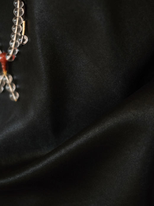 盛唐婧 | 本色行云重磅真丝香云纱斜裁圆领上衣小衫 商品图4