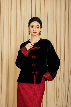 廷前观棠 | 华骝黑色丝绒外套