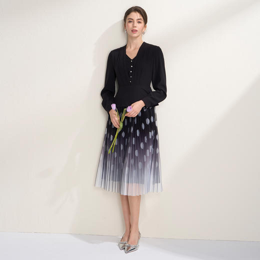 EITIE爱特爱时尚通勤假两件收腰百褶拼接连衣裙2026春新款A2607117 商品图3