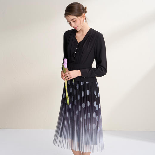 EITIE爱特爱时尚通勤假两件收腰百褶拼接连衣裙2026春新款A2607117 商品图2