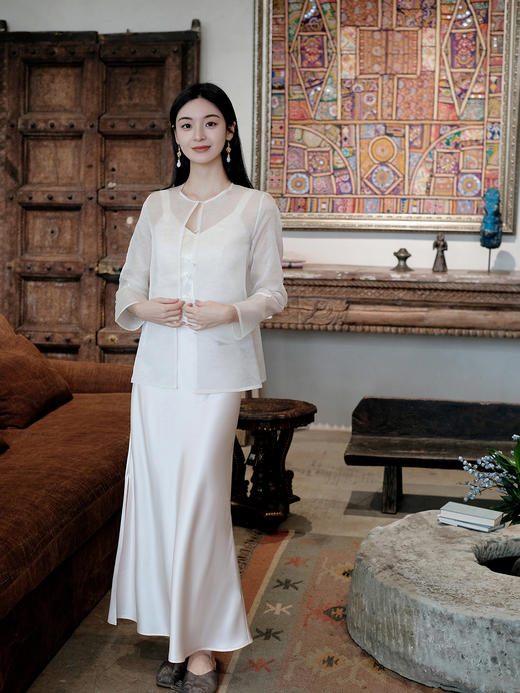 盛唐牡丹 | 汉白玉色真丝绡女上衣 商品图3