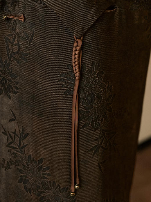 盛唐婧 | 风吟罗縠轻奢时尚香云纱重工盘扣风衣裙 商品图2