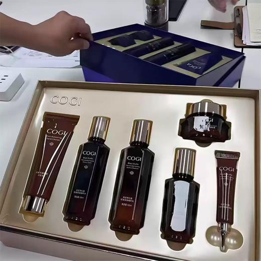 高姿黑松露抗皱紧致至臻礼盒 商品图3