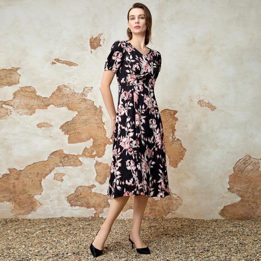 EITIE爱特爱复古鸡心领收腰印花修身连衣裙春季新款8107827 商品图1