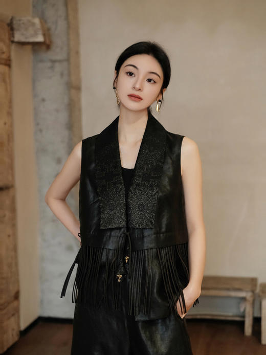 盛唐婧 | 本色行云重磅真丝香云纱阔门襟流苏马甲 商品图0