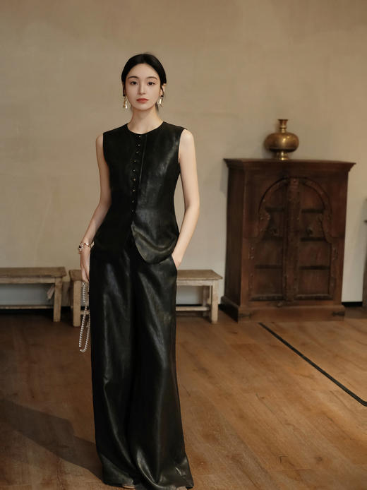 盛唐婧 | 本色行云重磅真丝香云纱对襟马甲 商品图1