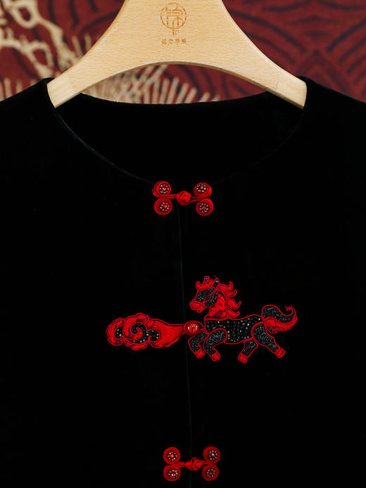 廷前观棠 | 华骝黑色丝绒外套 商品图6