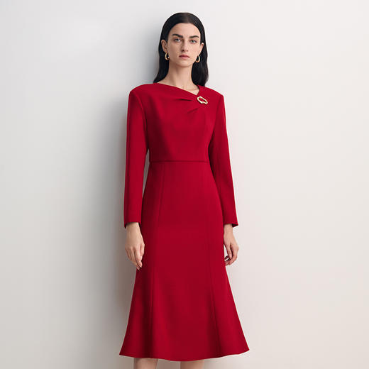 EITIE爱特爱收腰鱼尾裙摆领口金属扣细节设计精致优雅礼服8577202 商品图2