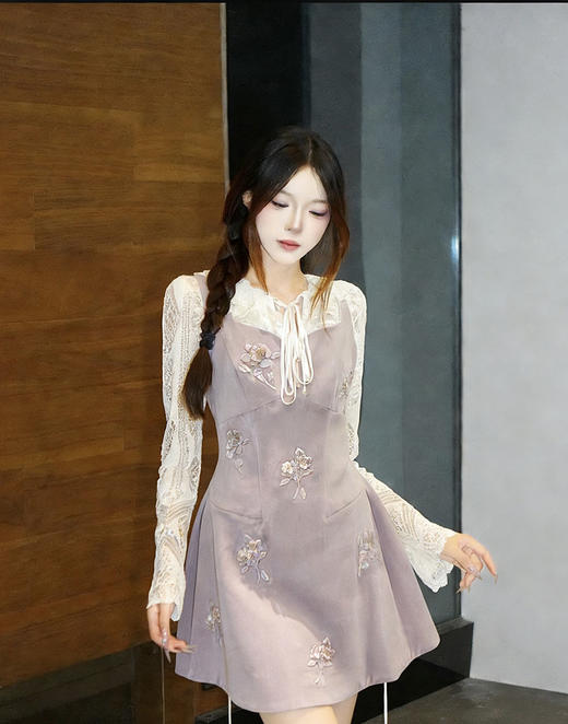 花朵连衣裙货号：MC85DR809 商品图0