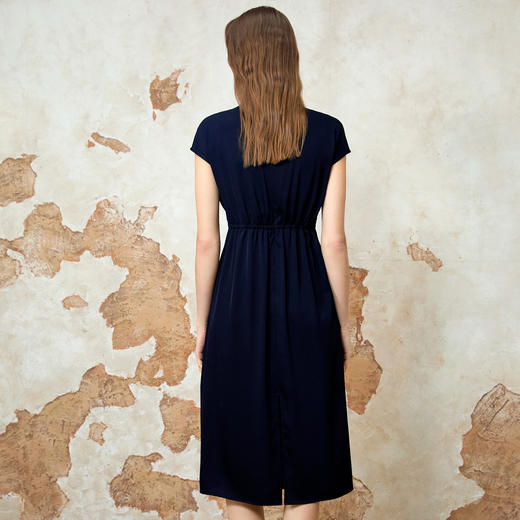 EITIE爱特爱法式优雅气质百搭通勤收腰连衣裙春夏新款8107836 商品图4