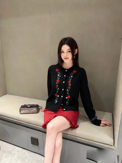 玛克门店发货：花朵毛衣货号：MF80JA011 商品图2