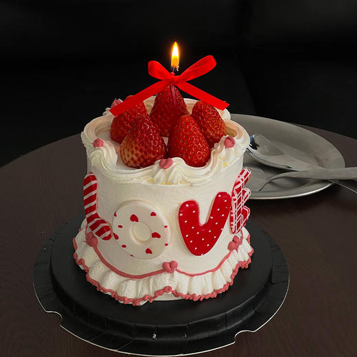 LOVE草莓蛋糕（4英寸） 商品图0