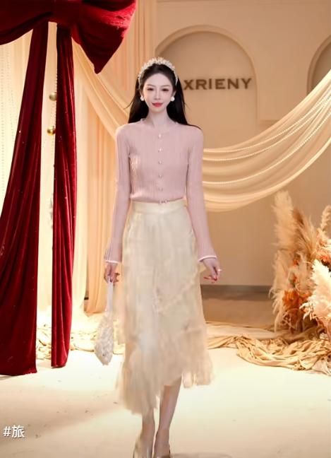 玛克门店发货:藕粉色毛衣货号:MF80SW004 商品图1