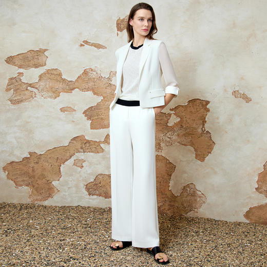 EITIE爱特爱气质收腰短款显瘦百搭七分袖白色西装外套女春季新款8103803 商品图2