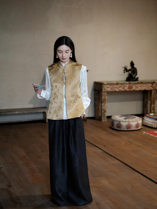 盛唐牡丹 | 松花黄真丝漳缎对襟马甲 商品图6