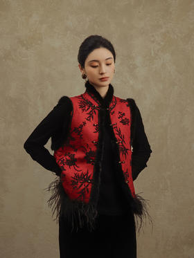 盛唐婧 | 赤运玄裳新中式提花绒拼水貂驼鸟毛马甲