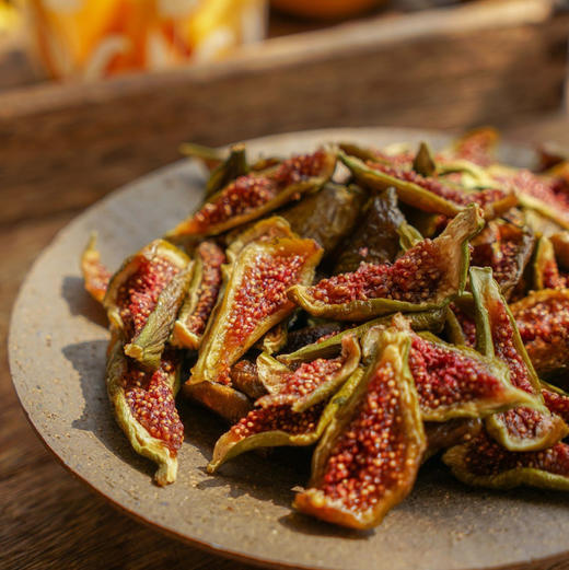 【无花果干】树熟青皮无花果果干/无添加无防腐剂/天然黄体酮营养浓缩/孕妇小孩都能放心吃的美味健康零食独立小包装很方便 商品图0