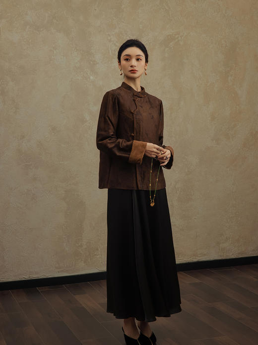 盛唐婧 | 轻奢极简提花重缎香云纱偏襟上衣衬衫 商品图3