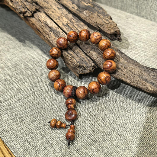 海南黄花梨1.5对眼手串 商品图0