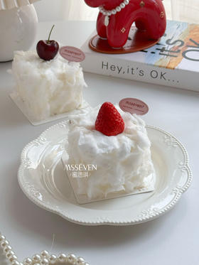 草莓棉花糖云朵小奶糕（仅限堂食）