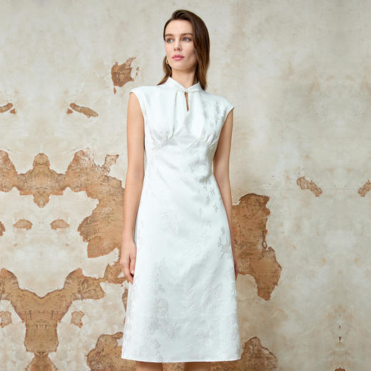 EITIE爱特爱气质新中式立领暗纹收腰显瘦连衣裙春季新款8107828 商品图2