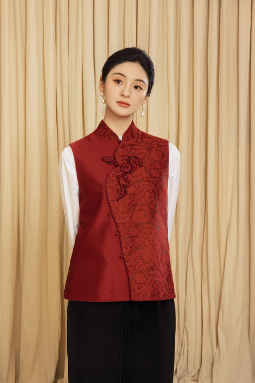 廷前观棠 | 希骥红色小马马甲 商品图1