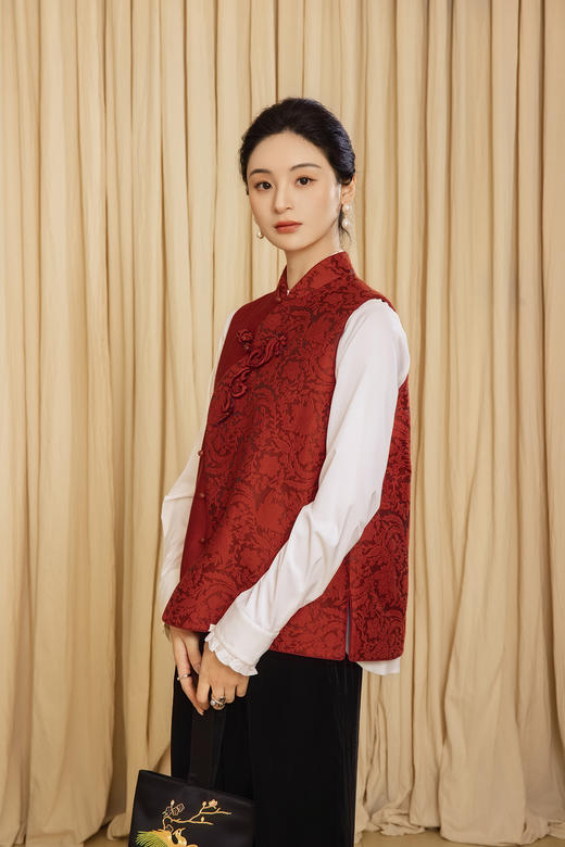 廷前观棠 | 希骥红色小马马甲 商品图6