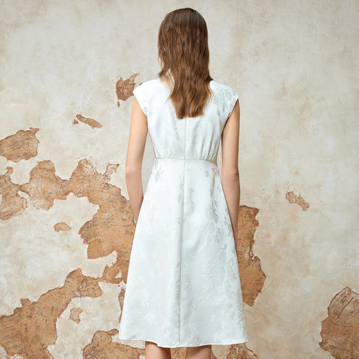 EITIE爱特爱气质新中式立领暗纹收腰显瘦连衣裙春季新款8107828 商品图4