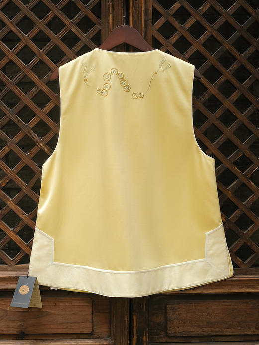 盛唐牡丹大师系列-卢梅红 | 瑞意云间真丝手绣马甲-黄色 商品图5